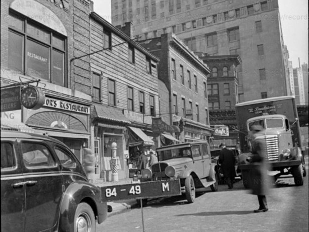 side-chasedaves-looking from 74 vessey-1940