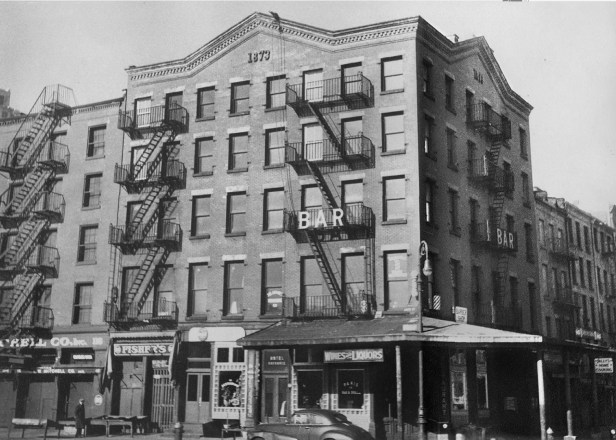 side-hotel-meyers_hotel_1949