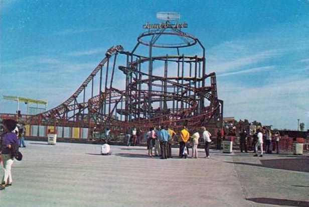 wolfen-wigwam-jumbojet-postcard1978