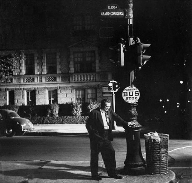 marty-happy wide lampost production still